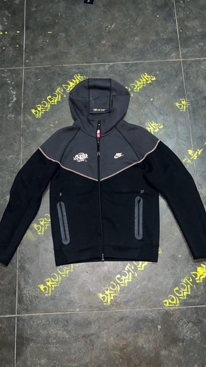 Syna World X Nike Tech Fleece